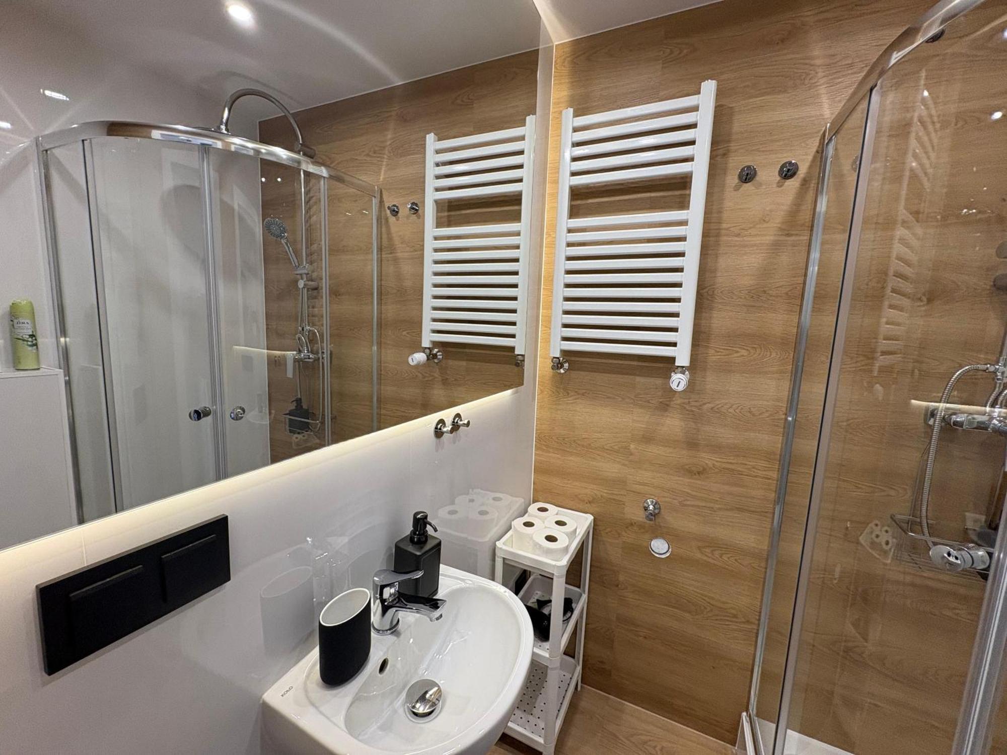 Stylowe Apartamenty W Centrum Breslavia Exterior foto