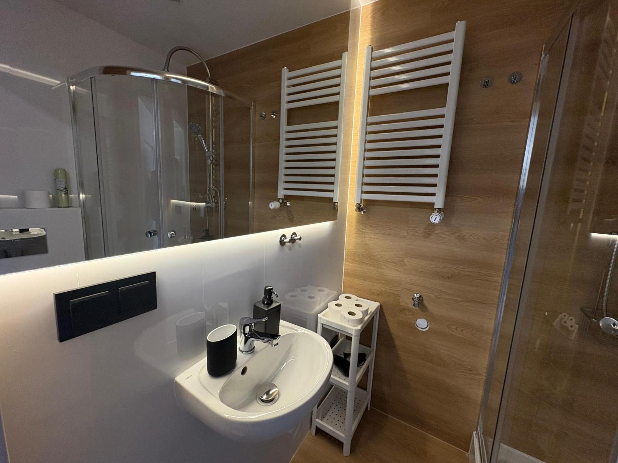 Stylowe Apartamenty W Centrum Breslavia Exterior foto