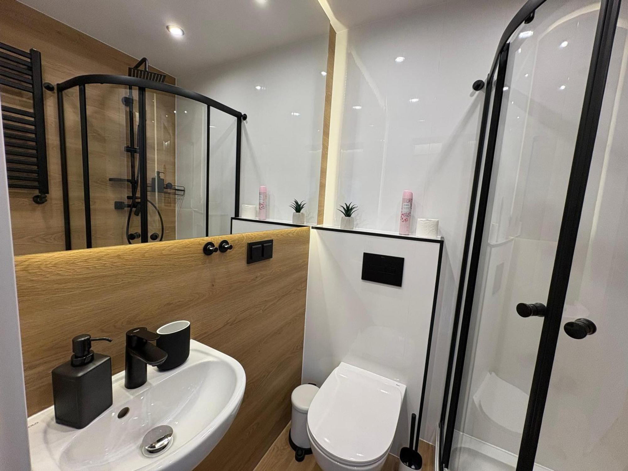 Stylowe Apartamenty W Centrum Breslavia Exterior foto