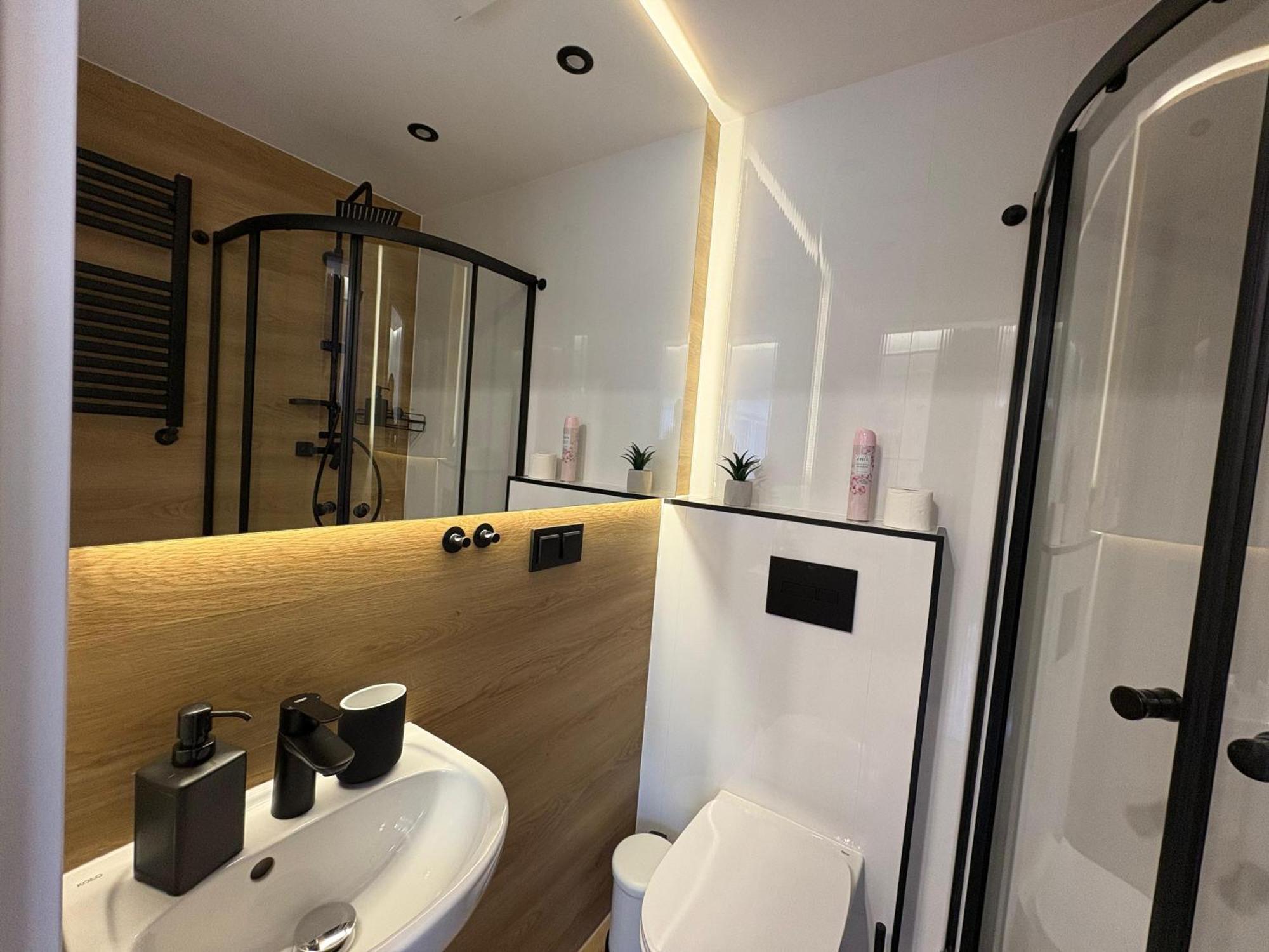 Stylowe Apartamenty W Centrum Breslavia Exterior foto